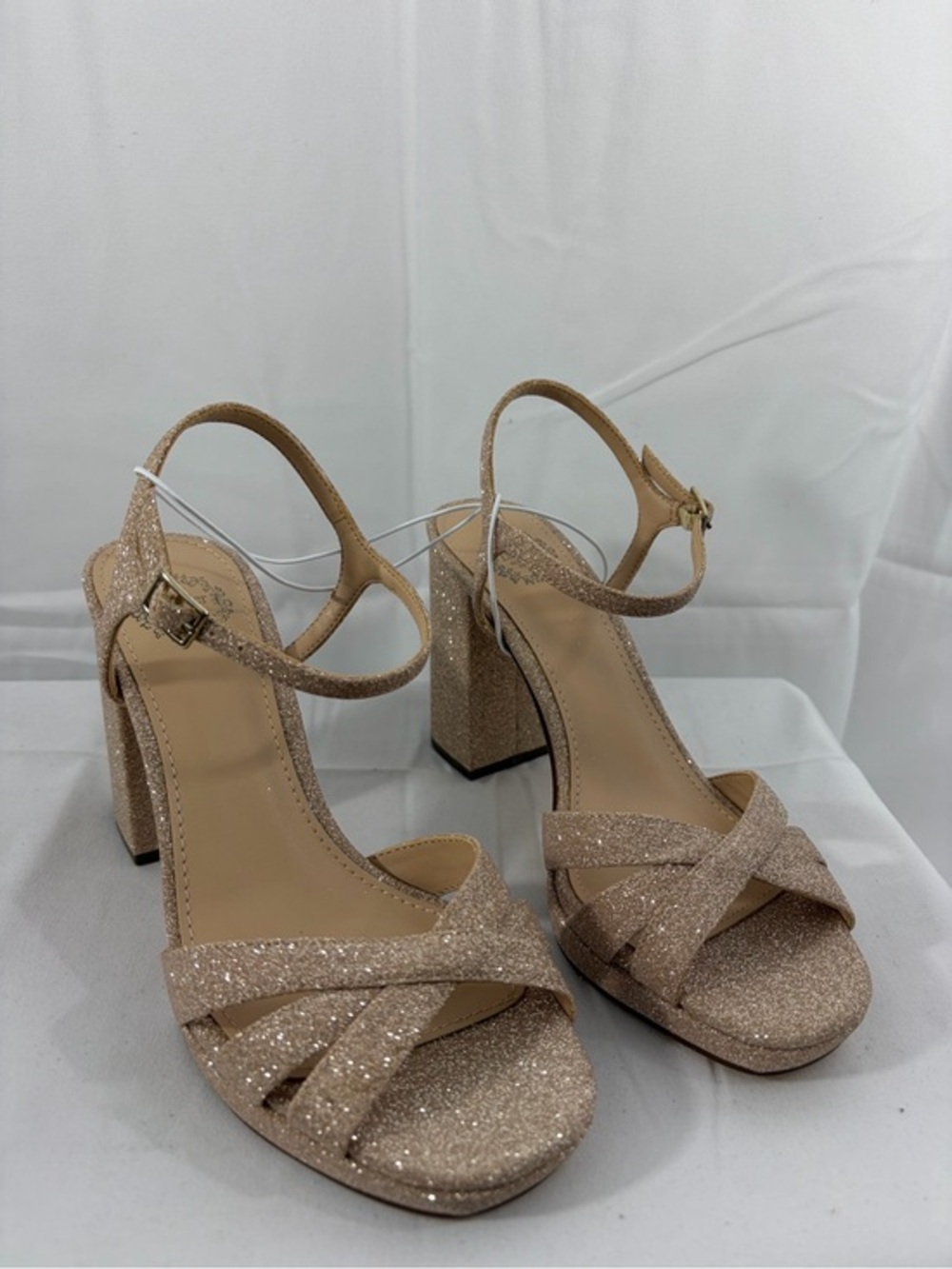NWT Nicole Miller Women’s Size 7 Glitter Block Heel Sandals in Champagne Heels